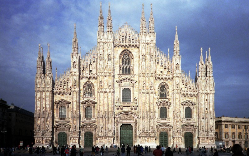 Milan, Piazza Duomo